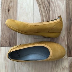 Dansko Ballet Flat 37